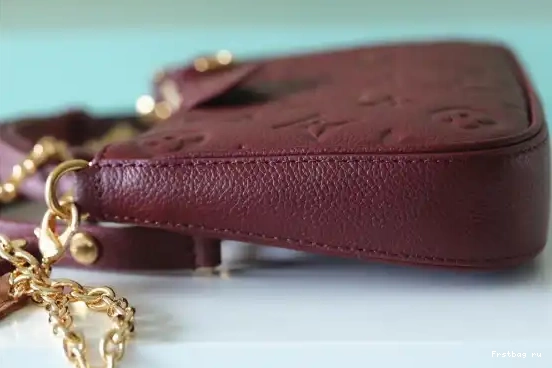 First bag ru VUITTON ON EASY POUCH LOUIS STRAP 0514